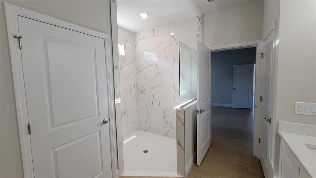 For Sale: $414,900 (3 beds, 2 baths, 1916 Square Feet)