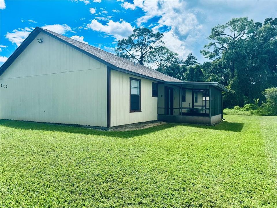 Activo con contrato: $239,000 (3 camas, 2 baños, 1232 Pies cuadrados)