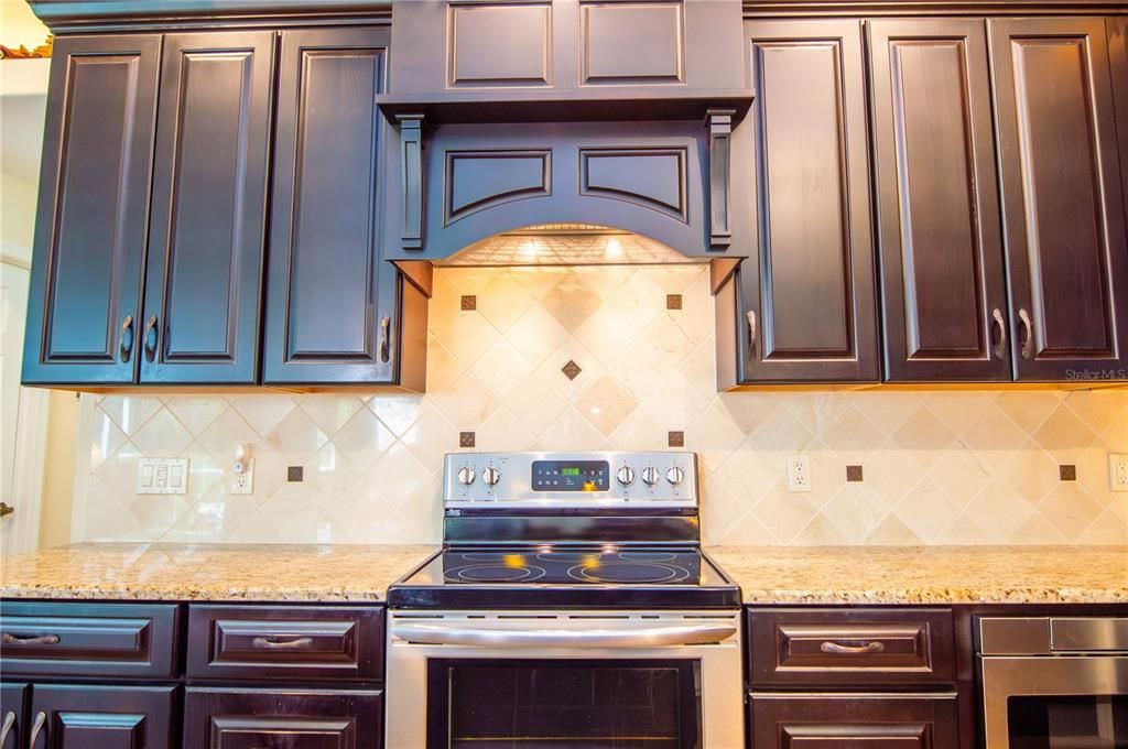 Activo con contrato: $509,900 (3 camas, 2 baños, 1852 Pies cuadrados)