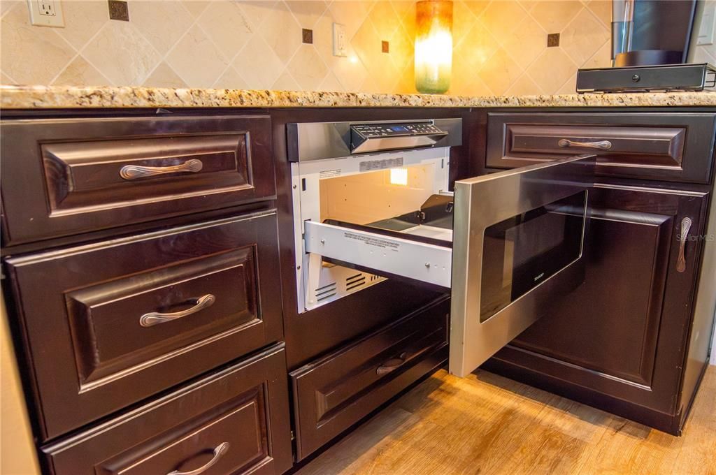 Activo con contrato: $509,900 (3 camas, 2 baños, 1852 Pies cuadrados)