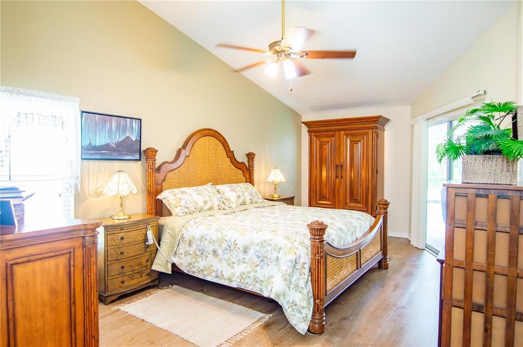 Activo con contrato: $509,900 (3 camas, 2 baños, 1852 Pies cuadrados)