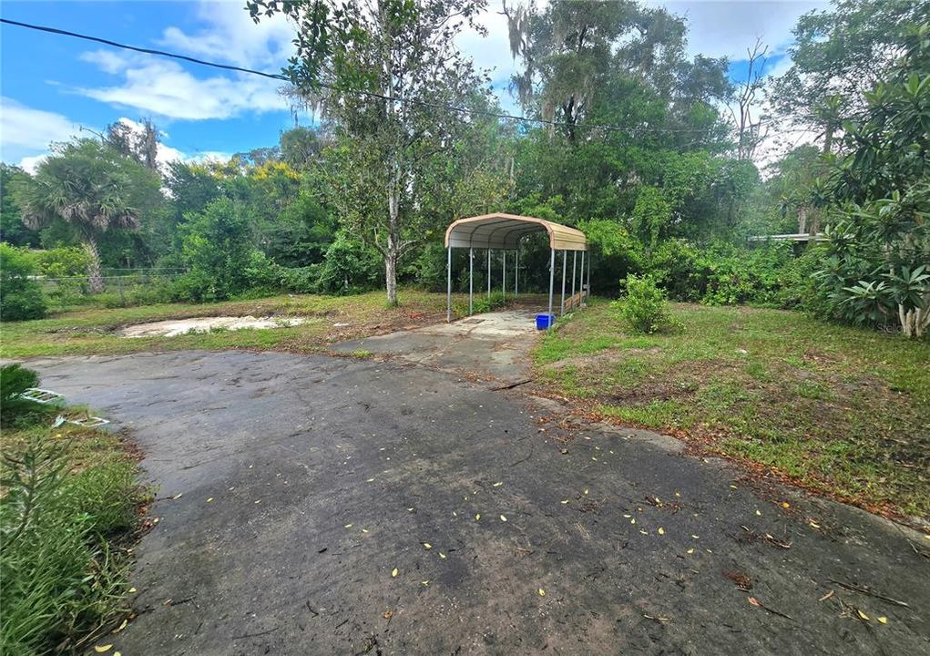 Active With Contract: $245,000 (3 beds, 2 baths, 1476 Square Feet)