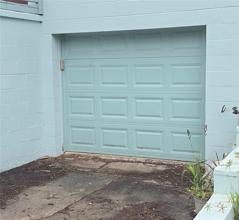 Active With Contract: $245,000 (3 beds, 2 baths, 1476 Square Feet)