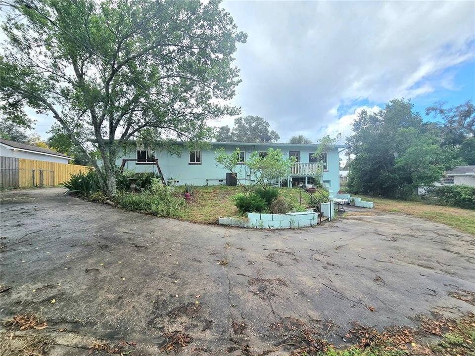 Active With Contract: $245,000 (3 beds, 2 baths, 1476 Square Feet)