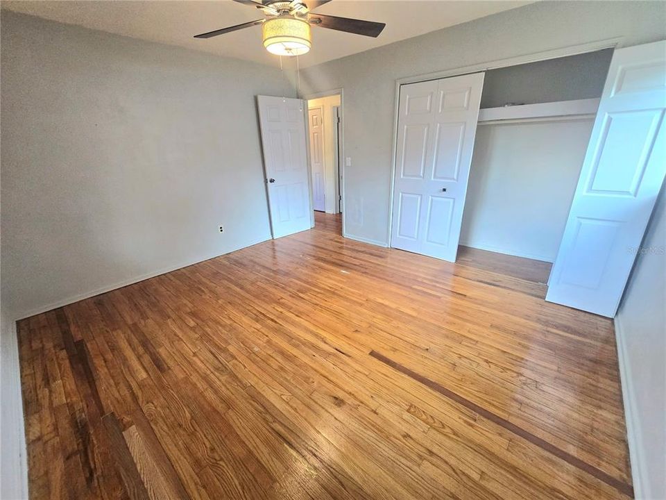 Active With Contract: $245,000 (3 beds, 2 baths, 1476 Square Feet)