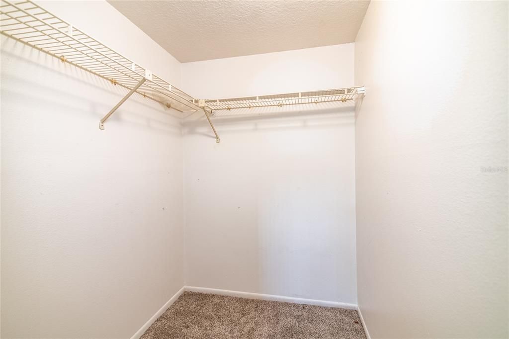 For Sale: $119,000 (2 beds, 2 baths, 1174 Square Feet)