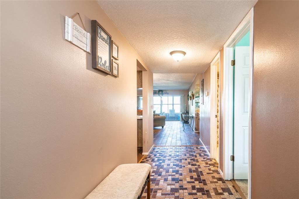 For Sale: $119,000 (2 beds, 2 baths, 1174 Square Feet)