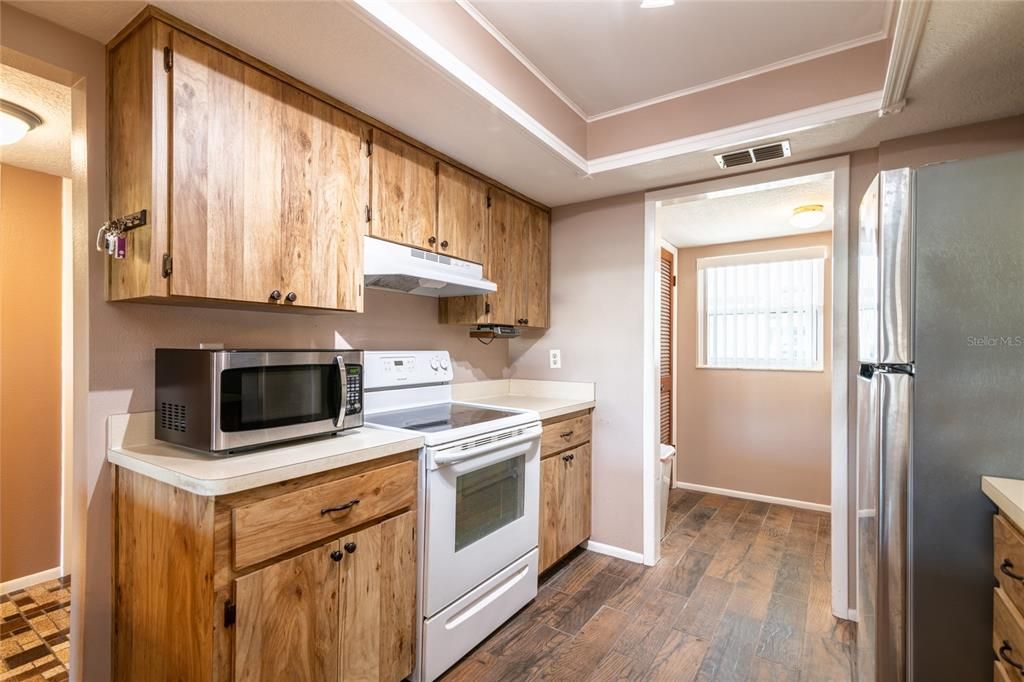 For Sale: $119,000 (2 beds, 2 baths, 1174 Square Feet)