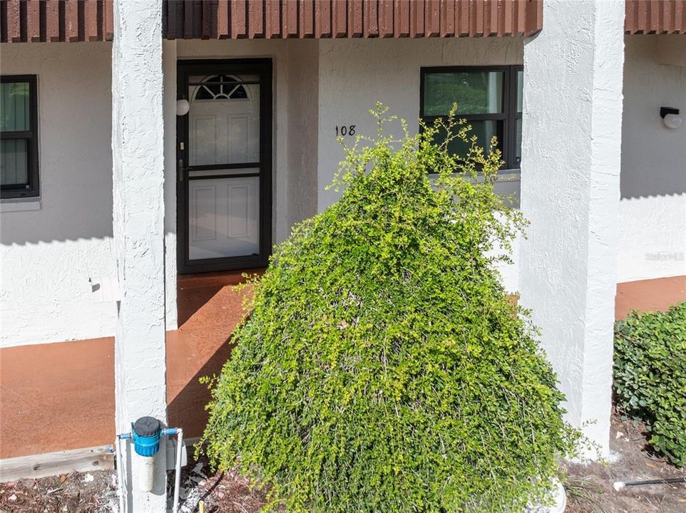 For Sale: $119,000 (2 beds, 2 baths, 1174 Square Feet)