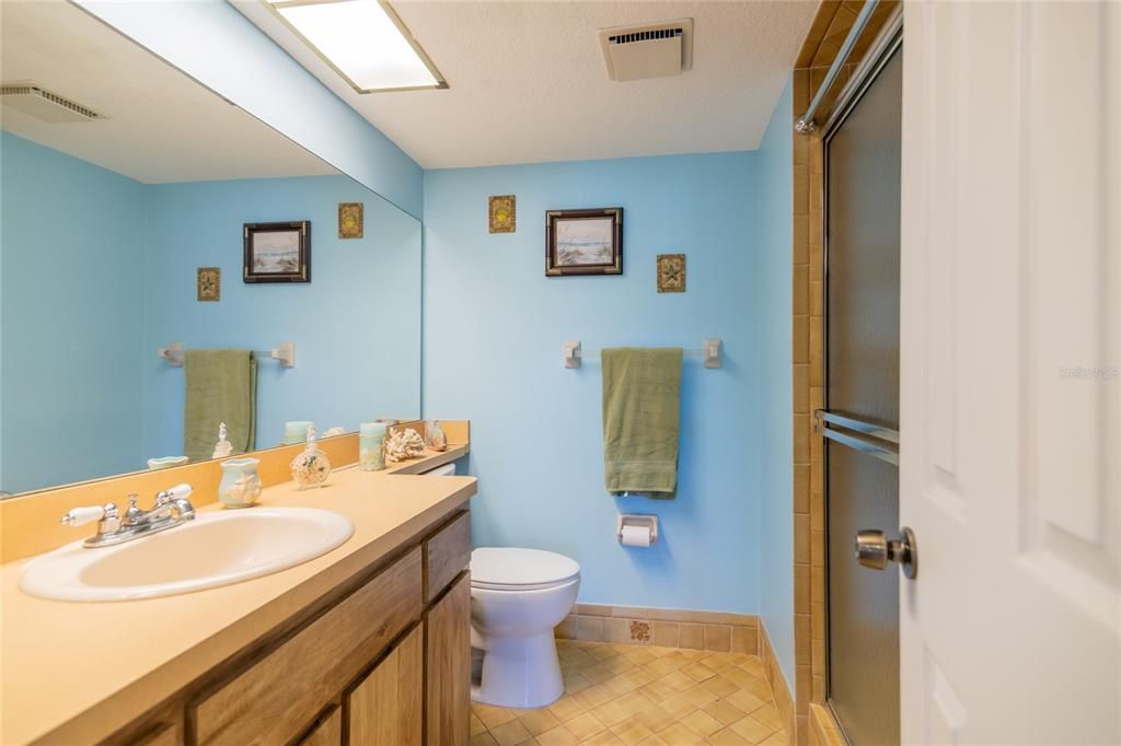 For Sale: $119,000 (2 beds, 2 baths, 1174 Square Feet)