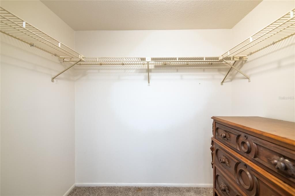 For Sale: $119,000 (2 beds, 2 baths, 1174 Square Feet)