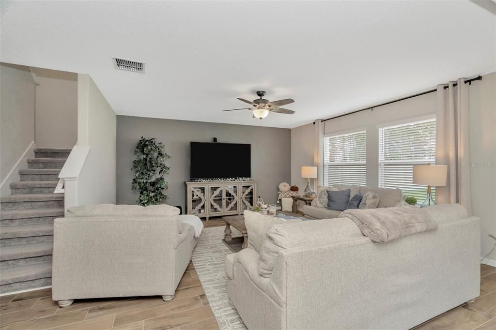 For Sale: $489,900 (4 beds, 2 baths, 3078 Square Feet)