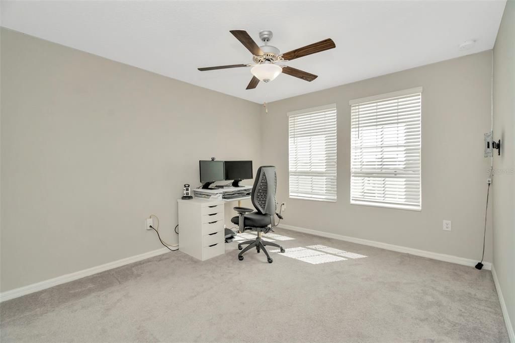 For Sale: $489,900 (4 beds, 2 baths, 3078 Square Feet)