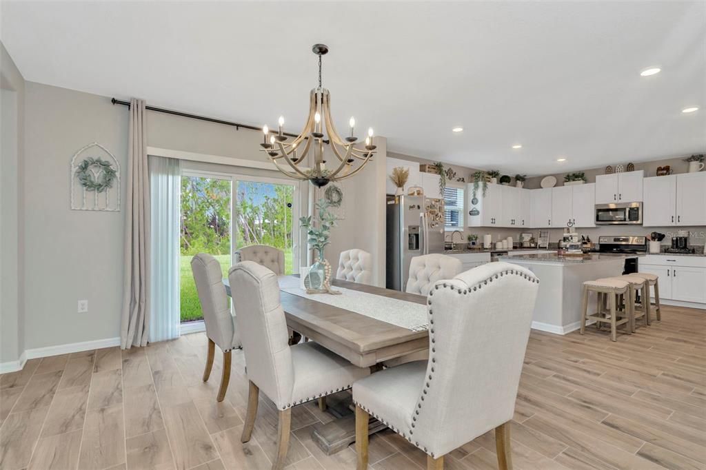 For Sale: $489,900 (4 beds, 2 baths, 3078 Square Feet)