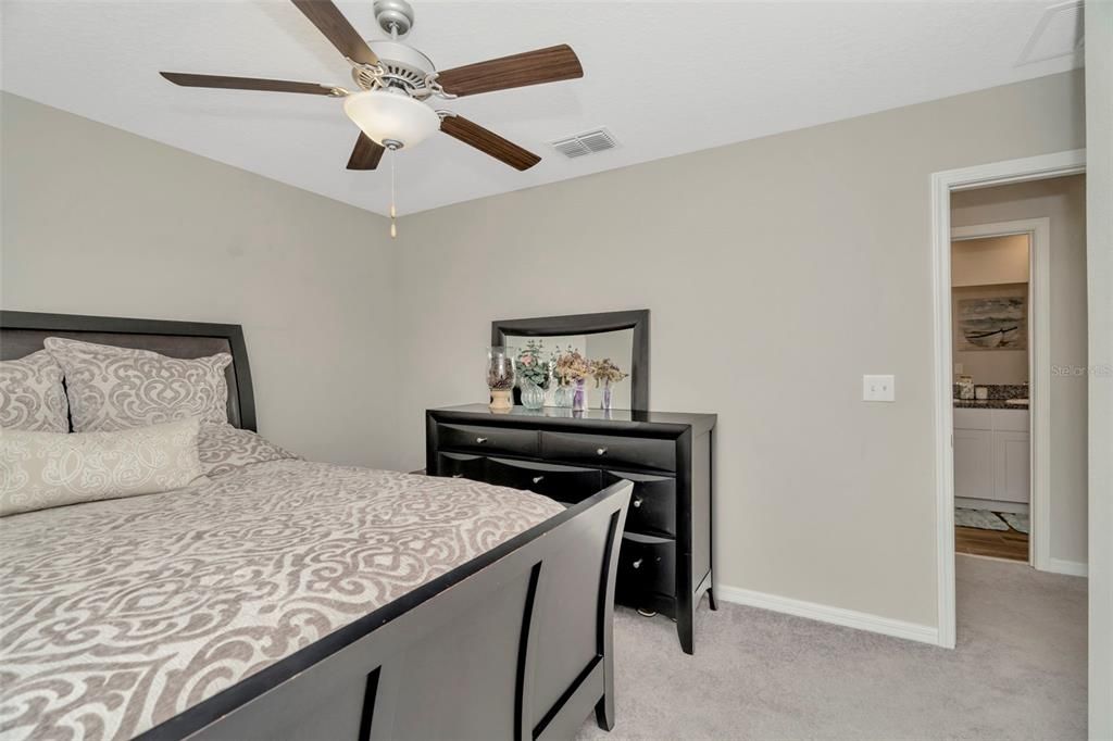 For Sale: $489,900 (4 beds, 2 baths, 3078 Square Feet)