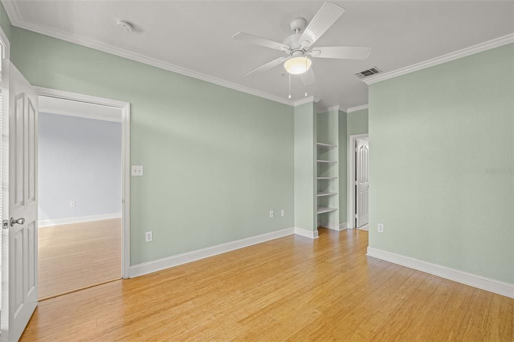 Activo con contrato: $174,900 (2 camas, 2 baños, 968 Pies cuadrados)