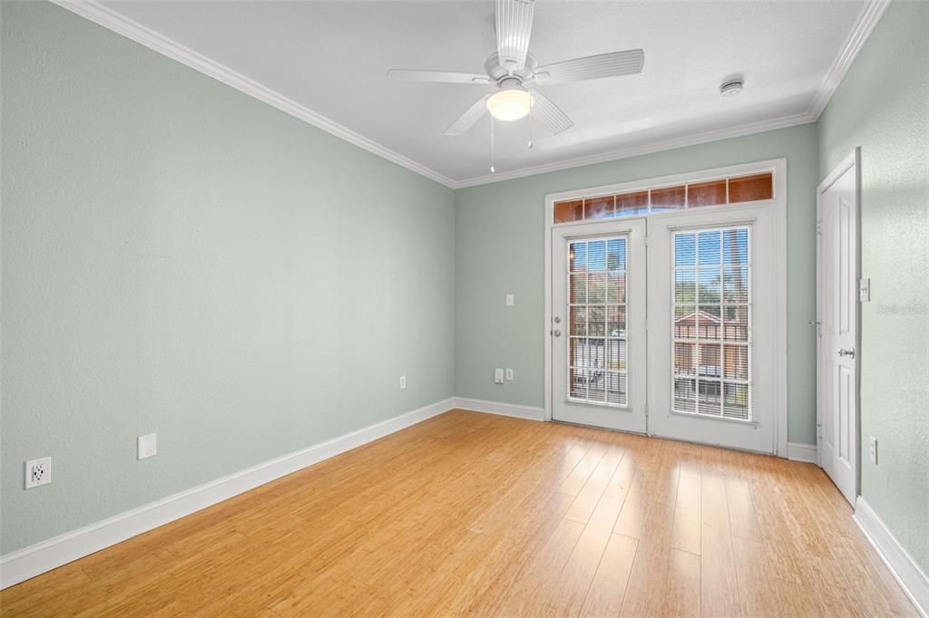 Activo con contrato: $174,900 (2 camas, 2 baños, 968 Pies cuadrados)