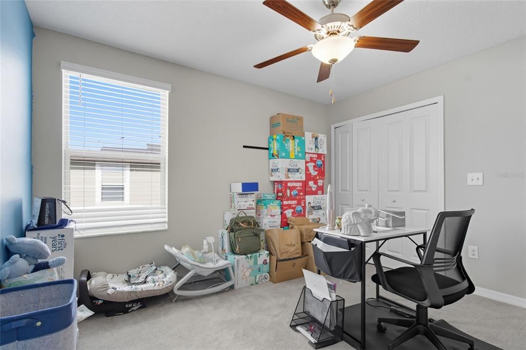 合同活跃: $530,000 (5 贝兹, 2 浴室, 2949 平方英尺)