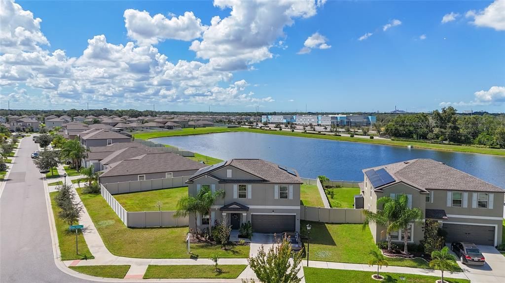 合同活跃: $530,000 (5 贝兹, 2 浴室, 2949 平方英尺)