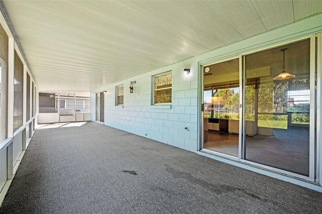 合同活跃: $275,000 (2 贝兹, 2 浴室, 1000 平方英尺)