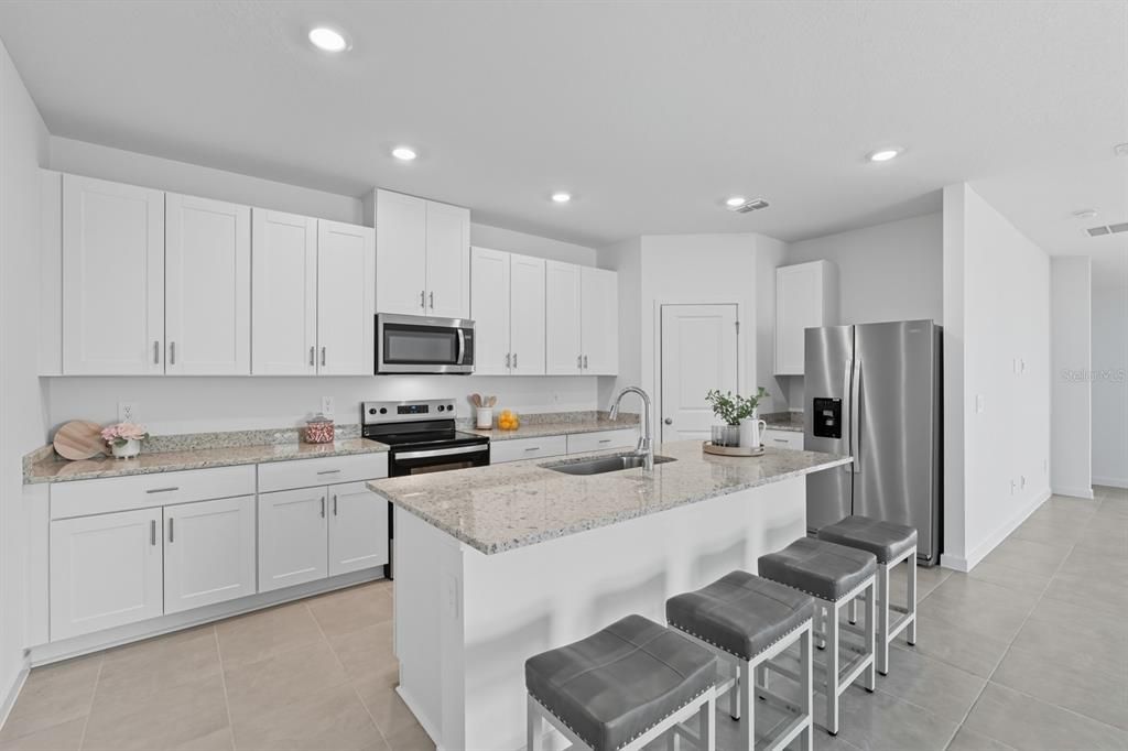 待售: $354,990 (4 贝兹, 3 浴室, 1842 平方英尺)