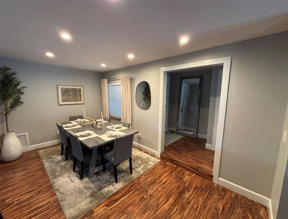 На продажу: $984,999 (3 спален, 2 ванн, 2109 Квадратных фут)