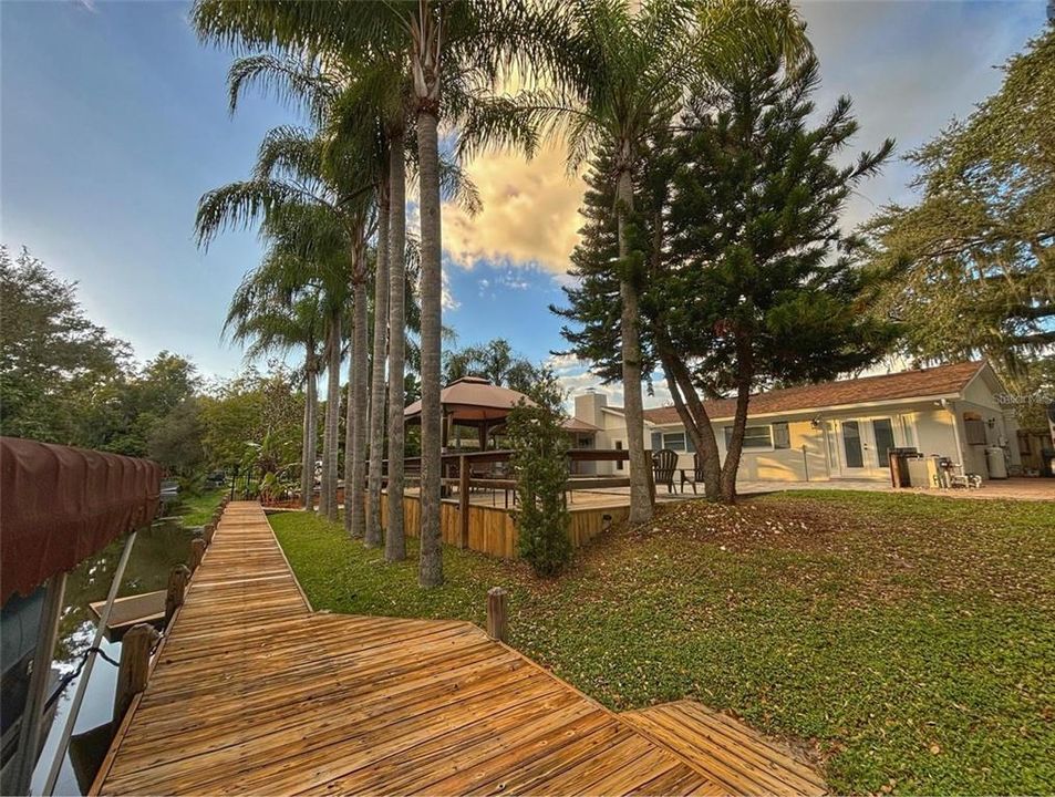 На продажу: $984,999 (3 спален, 2 ванн, 2109 Квадратных фут)