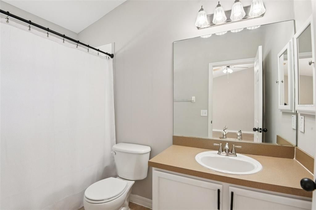 Active With Contract: $290,000 (3 beds, 3 baths, 1653 Square Feet)