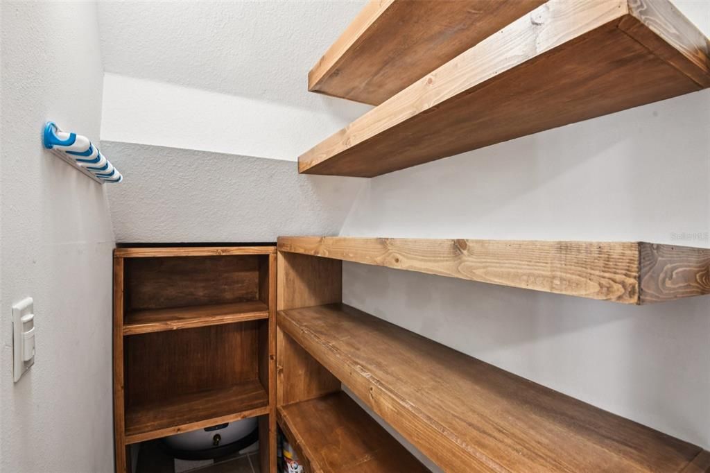 Active With Contract: $290,000 (3 beds, 3 baths, 1653 Square Feet)