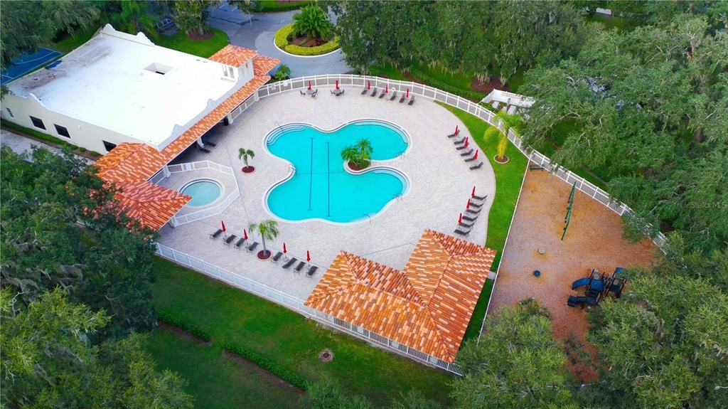 Active With Contract: $290,000 (3 beds, 3 baths, 1653 Square Feet)