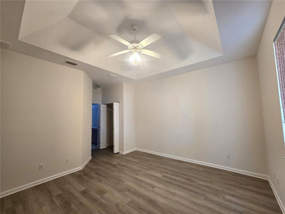 Active With Contract: $218,000 (2 beds, 2 baths, 1481 Square Feet)