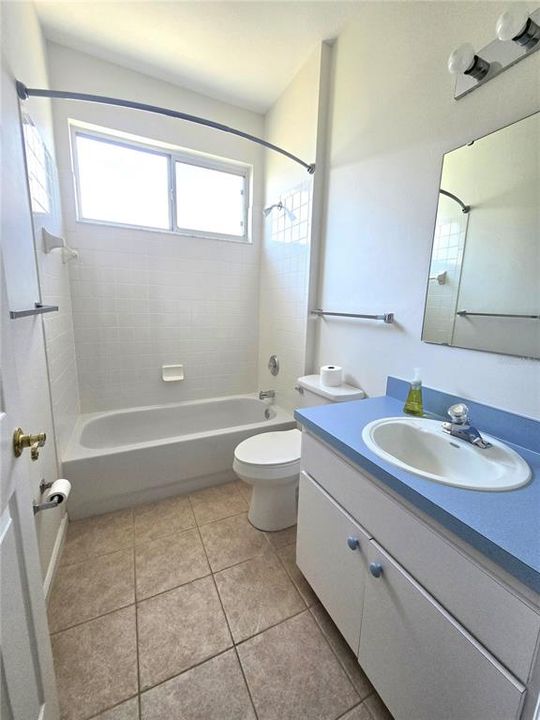 Active With Contract: $218,000 (2 beds, 2 baths, 1481 Square Feet)