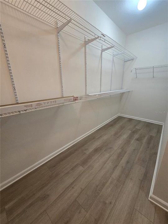 Active With Contract: $218,000 (2 beds, 2 baths, 1481 Square Feet)