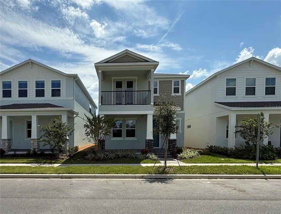 Active With Contract: $3,500 (5 beds, 4 baths, 2687 Square Feet)