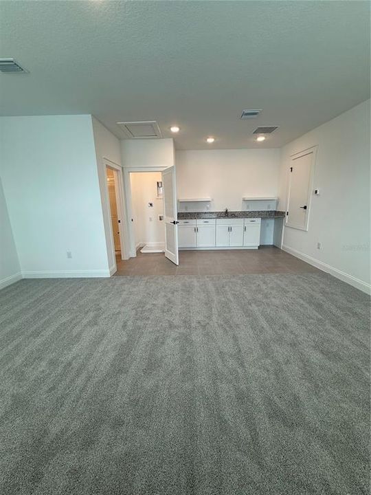 Active With Contract: $3,500 (5 beds, 4 baths, 2687 Square Feet)