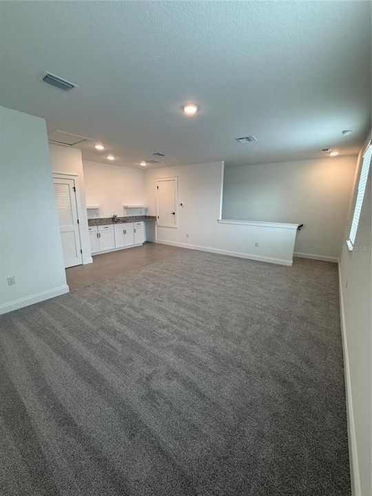 Active With Contract: $3,500 (5 beds, 4 baths, 2687 Square Feet)