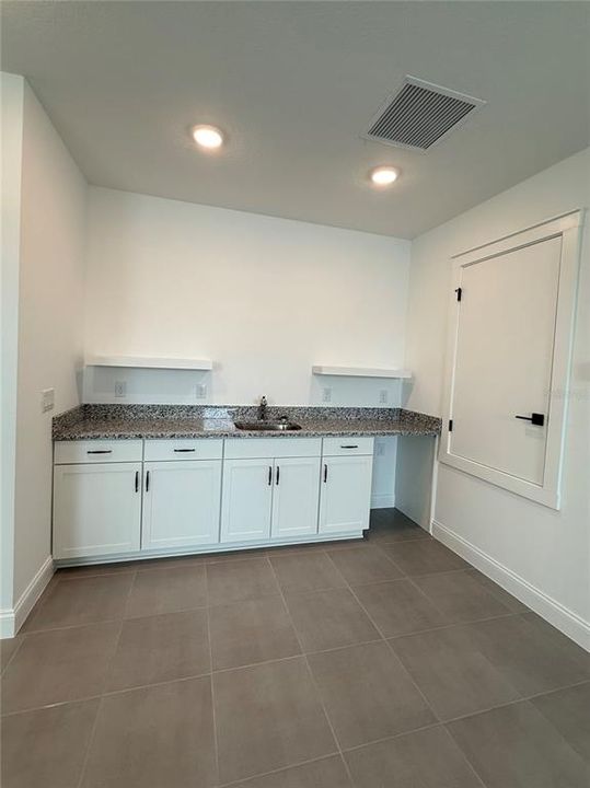 Active With Contract: $3,500 (5 beds, 4 baths, 2687 Square Feet)