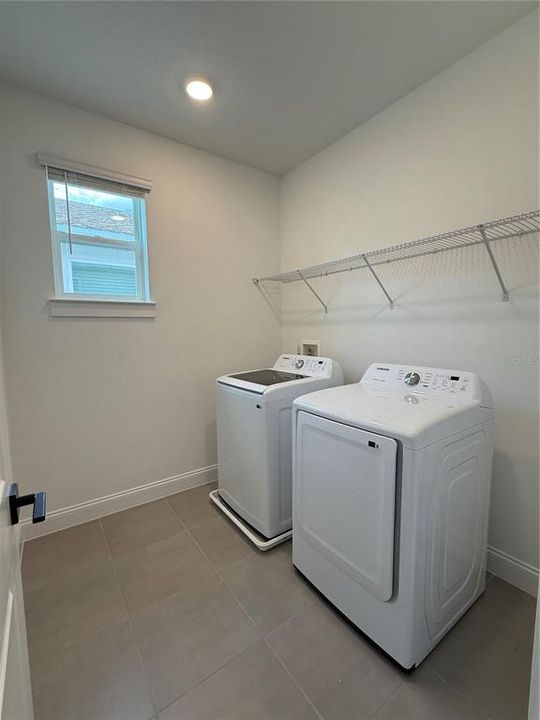 Active With Contract: $3,500 (5 beds, 4 baths, 2687 Square Feet)