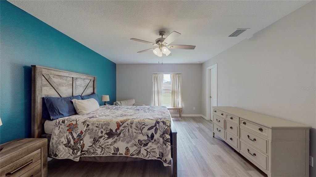 En Venta: $301,718 (3 camas, 2 baños, 1486 Pies cuadrados)