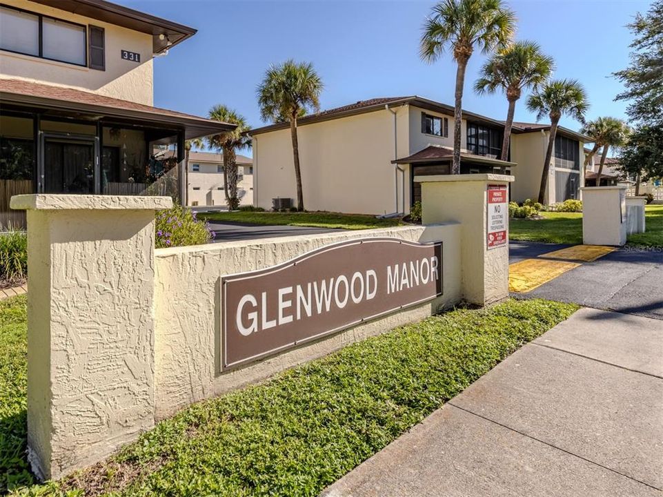 For Rent: $4,500 (2 beds, 2 baths, 909 Square Feet)