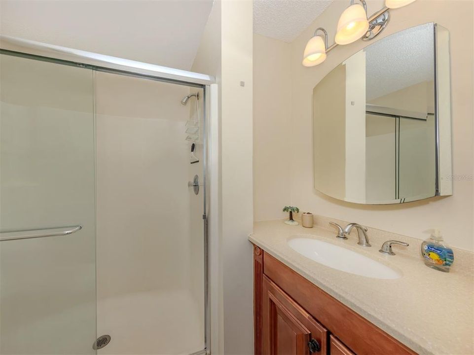 For Rent: $4,500 (2 beds, 2 baths, 909 Square Feet)