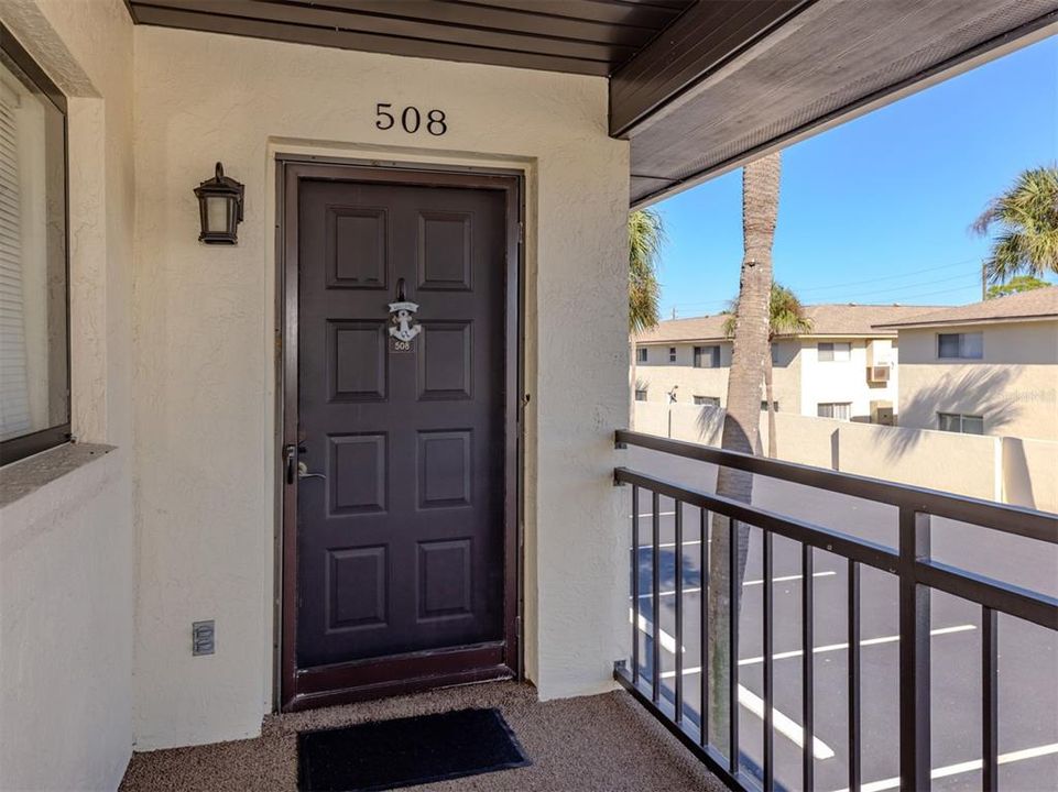 For Rent: $4,500 (2 beds, 2 baths, 909 Square Feet)