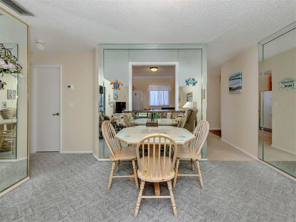 For Rent: $4,500 (2 beds, 2 baths, 909 Square Feet)