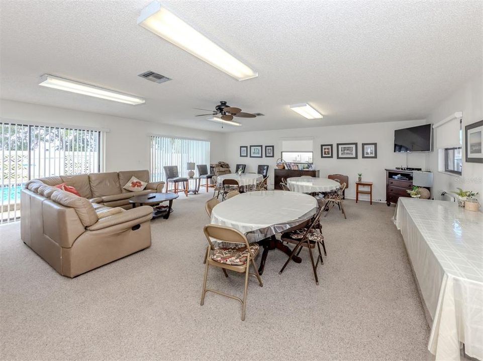 For Rent: $4,500 (2 beds, 2 baths, 909 Square Feet)