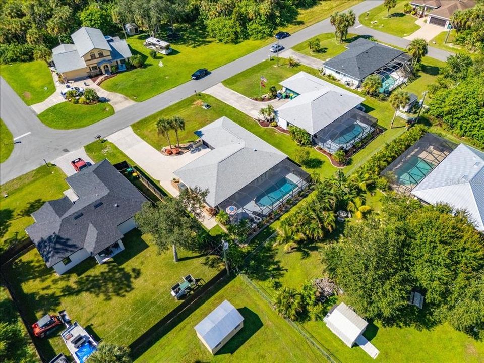 Под контрактом: $345,900 (3 спален, 2 ванн, 1462 Квадратных фут)