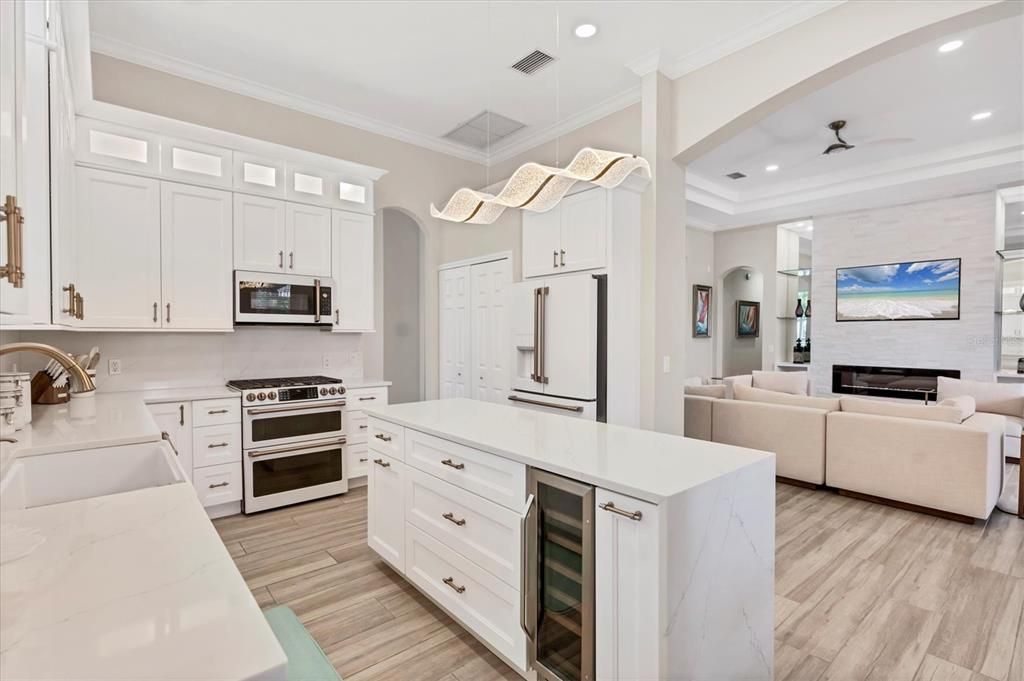 待售: $850,000 (3 贝兹, 2 浴室, 2131 平方英尺)