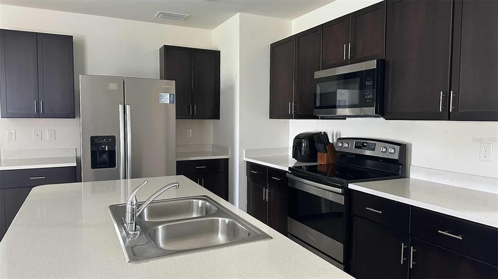 待售: $315,000 (3 贝兹, 2 浴室, 1616 平方英尺)