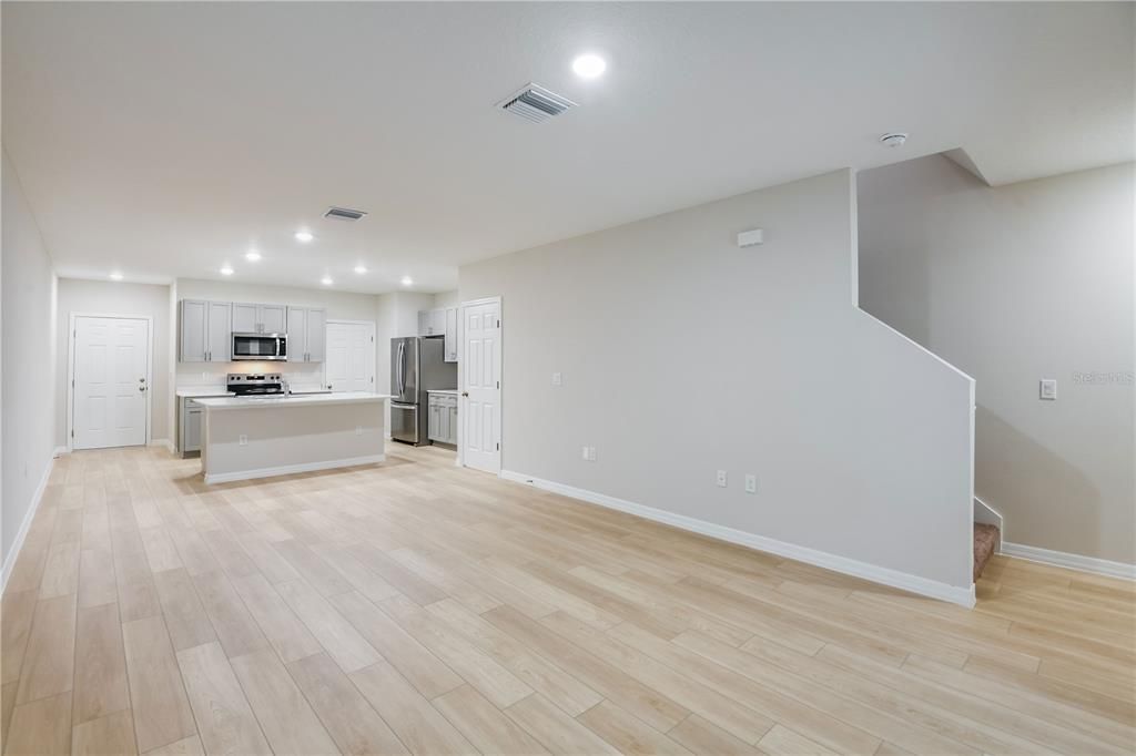 На продажу: $289,999 (3 спален, 2 ванн, 1734 Квадратных фут)