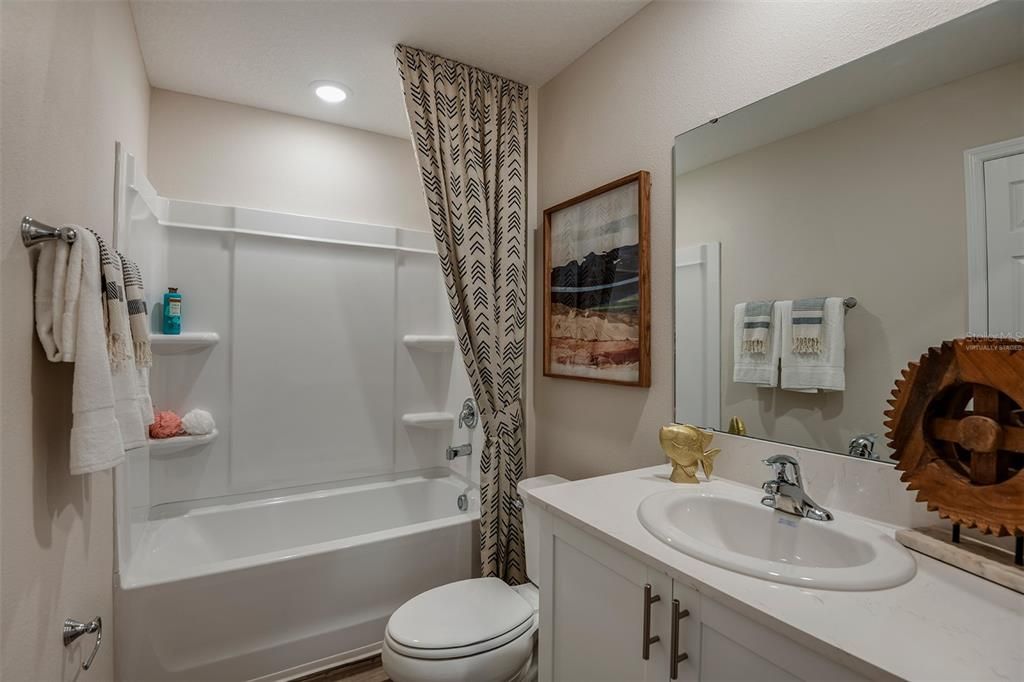 En Venta: $261,999 (3 camas, 2 baños, 1720 Pies cuadrados)