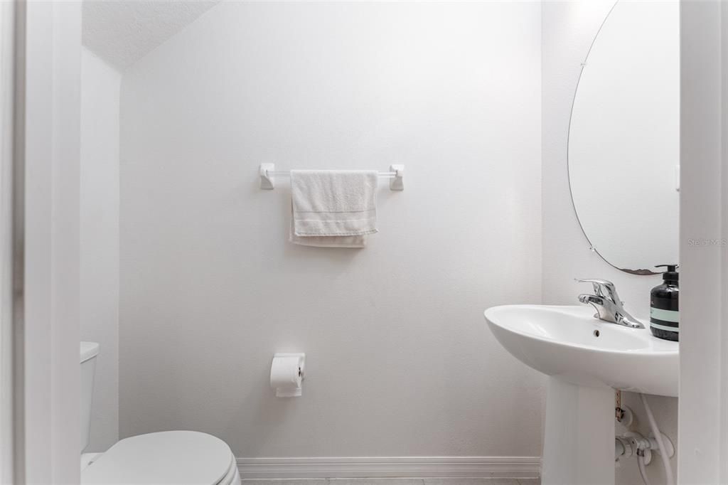 For Sale: $325,000 (3 beds, 2 baths, 1604 Square Feet)